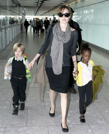 Angelina Jolie Zahara & Shiloh