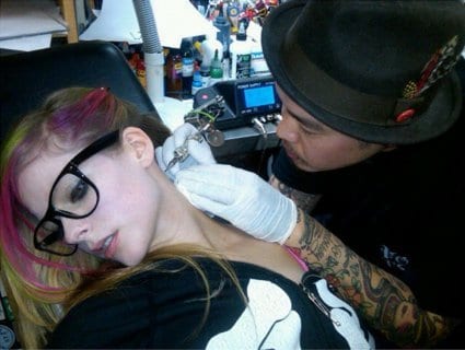 Avril Lavigne nouveau tatouage