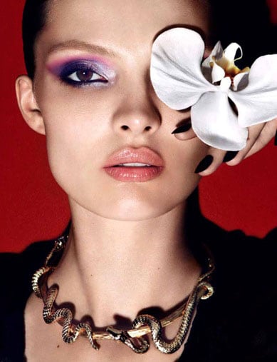 Carola Remer maquillage violet