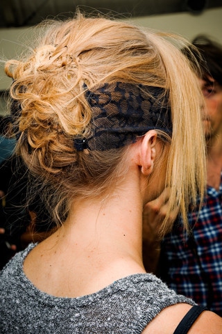 Chignon original Chanel haute couture automne 2011