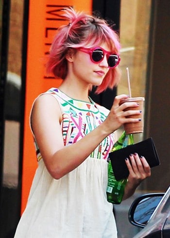 Dianna Agron cheveux roses