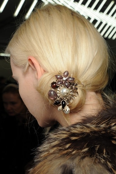 Ginta Lapina chignon Chanel automne 2011