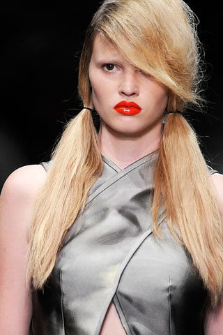 Lara Stone Prada printemps 2010