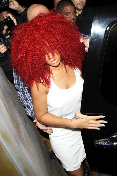 Rihanna cheveux afro