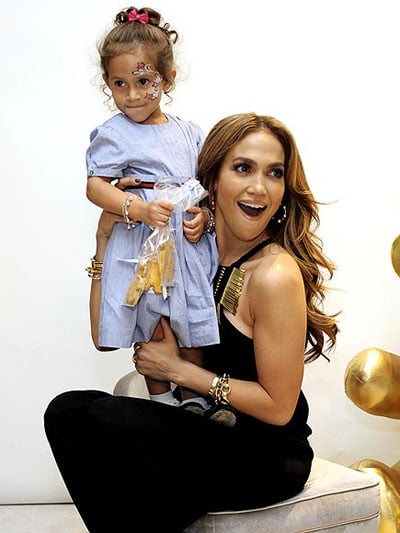 jennifer lopez emme gucci